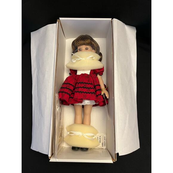NEW Betsy McCall BETSY STYLE 1950s by Robert Tomner 14” Doll Red Dress - Picture 1 of 9